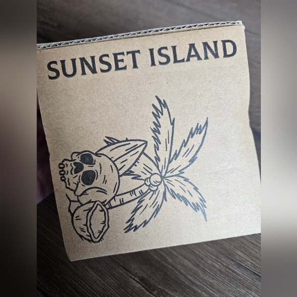 NEW 🥥🍍MANA MOOD Sunset Island Coconut & Pineapple 9oz Large Wood Wick Candle - Picture 2 of 13